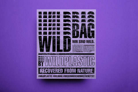 Product photo of the WIldplastic Wildbag box on purple background.